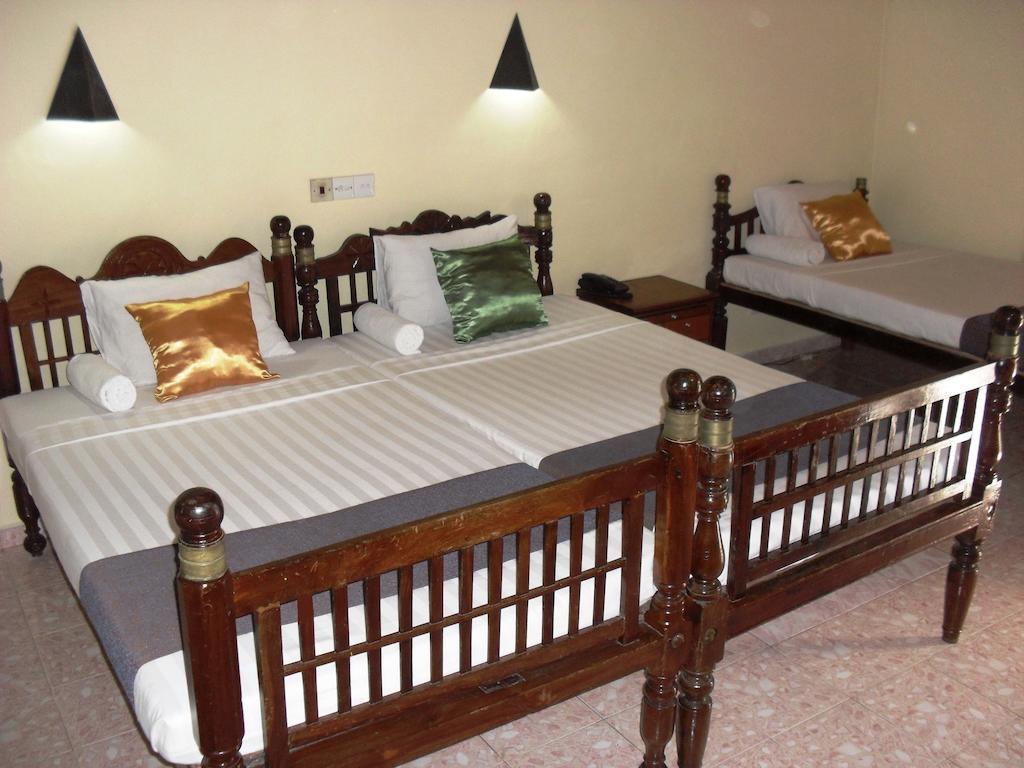 Miltons Beach Resort Unawatuna Værelse billede