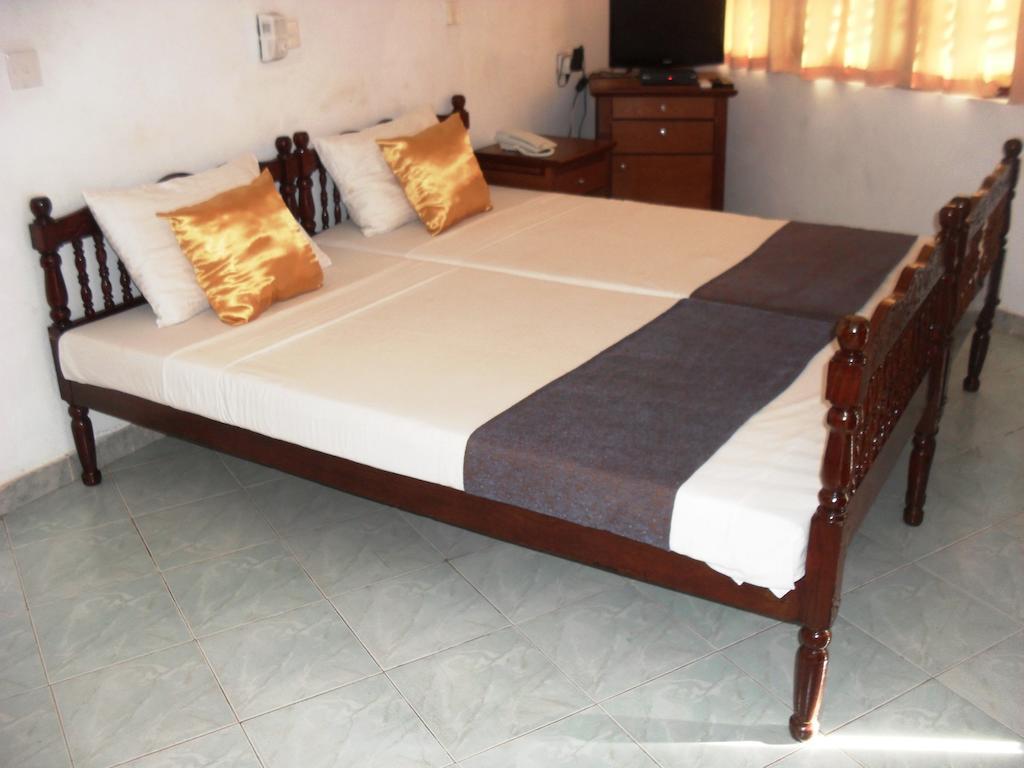 Miltons Beach Resort Unawatuna Værelse billede