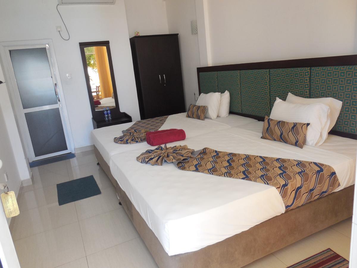 Miltons Beach Resort Unawatuna Eksteriør billede