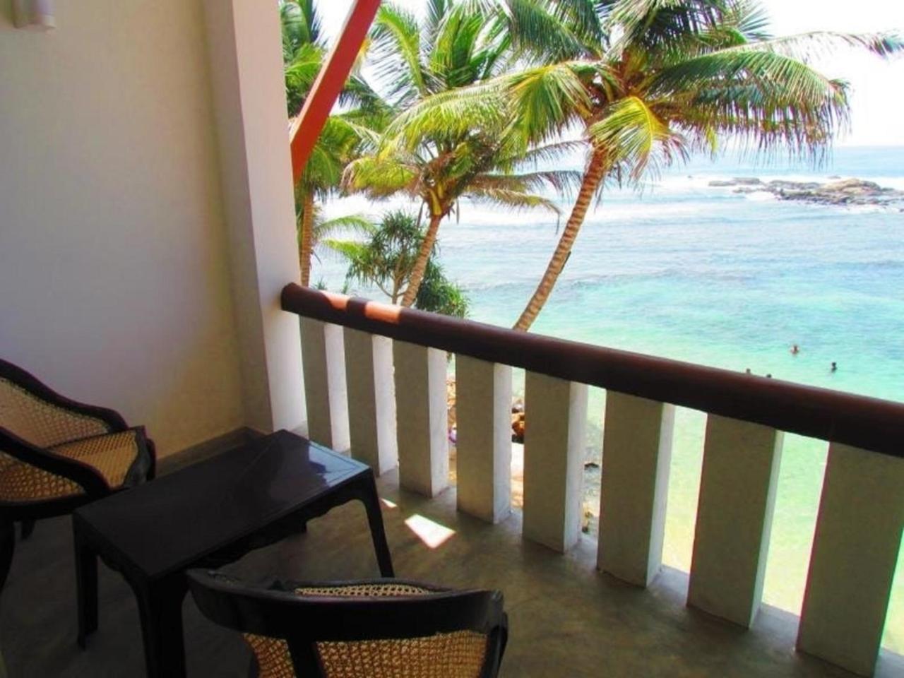 Miltons Beach Resort Unawatuna Eksteriør billede