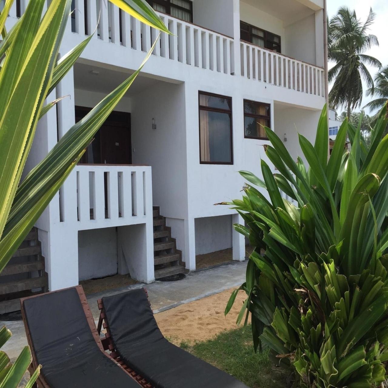 Miltons Beach Resort Unawatuna Eksteriør billede